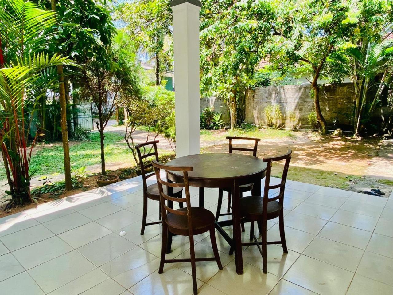 Villa Heaven Хиккадува Экстерьер фото