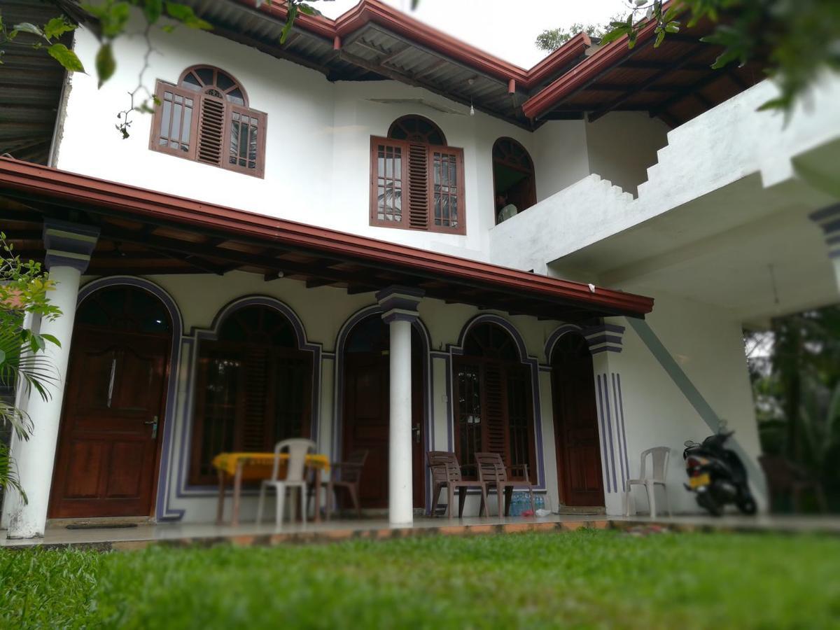 Villa Heaven Хиккадува Экстерьер фото